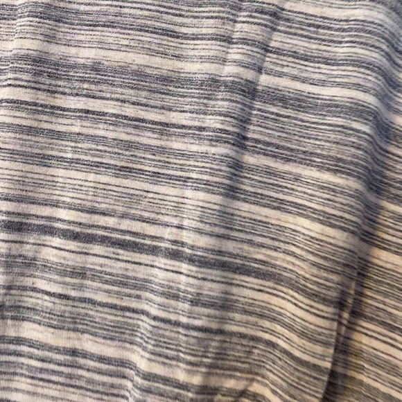 APT 9 womens tee; size medium - Picture 2 of 4